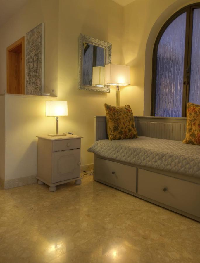 Large And Bright Apartment In The City Centre Goslm-2 Sliema Eksteriør billede