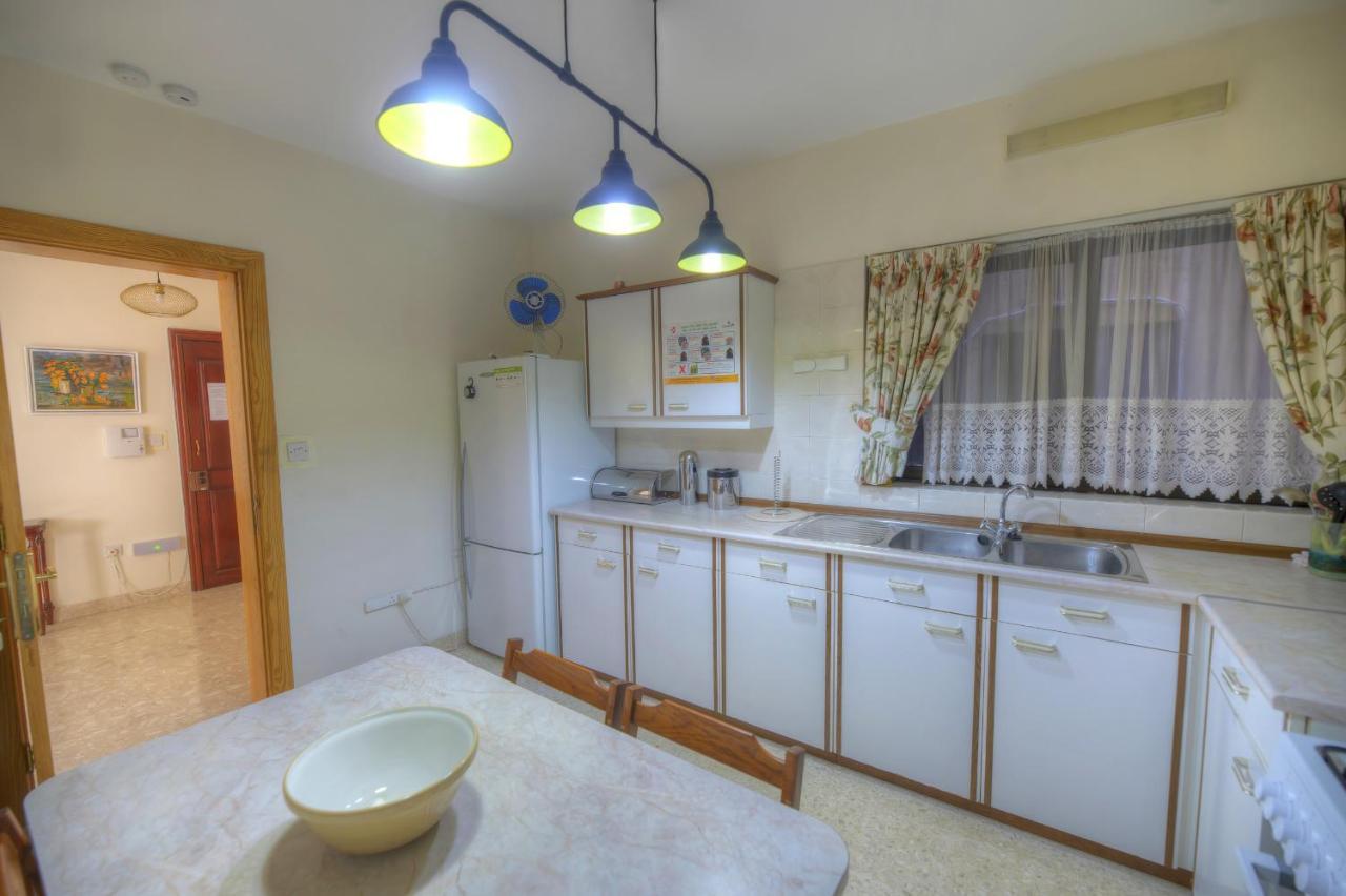 Large And Bright Apartment In The City Centre Goslm-2 Sliema Eksteriør billede