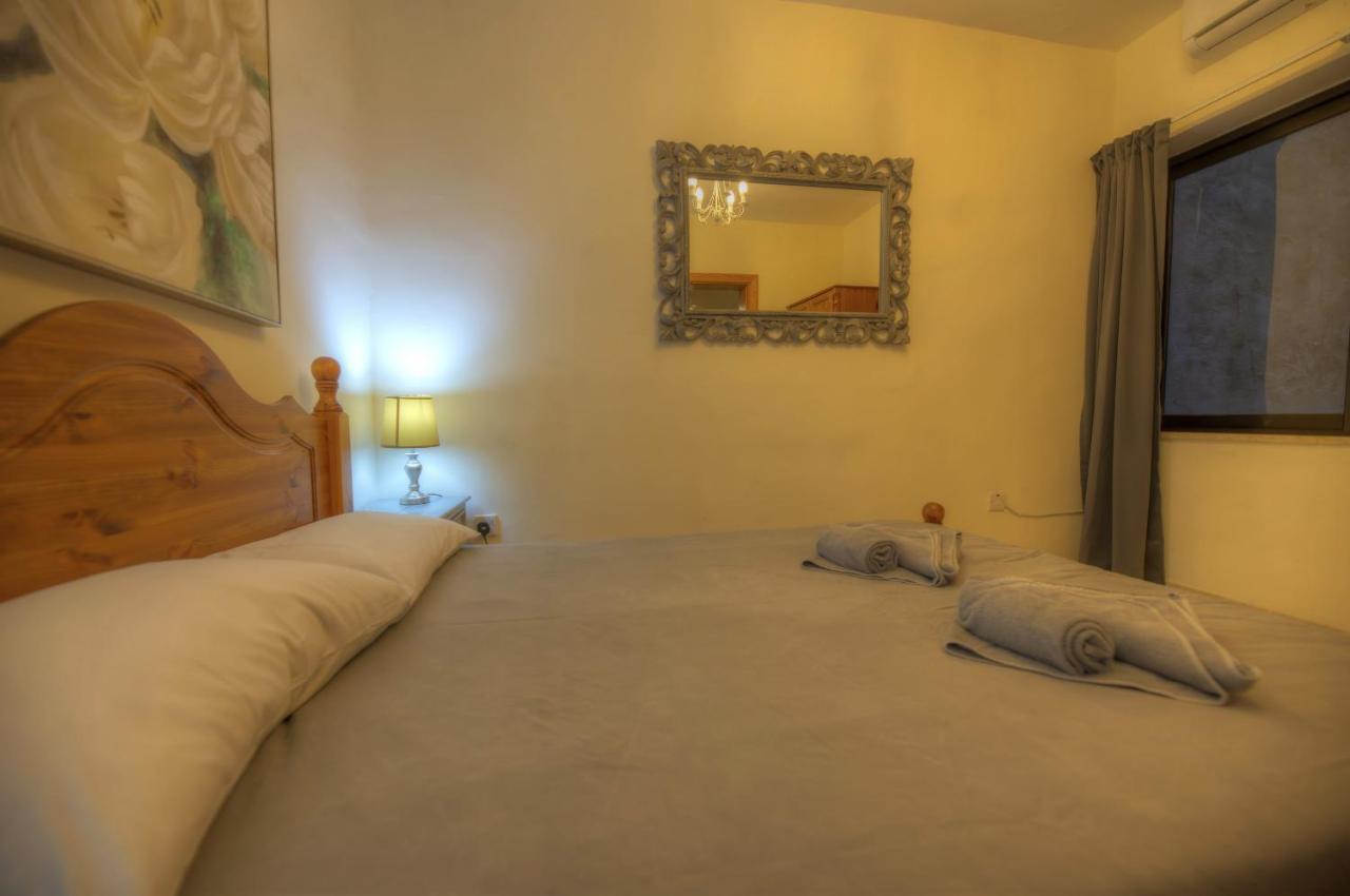 Large And Bright Apartment In The City Centre Goslm-2 Sliema Eksteriør billede