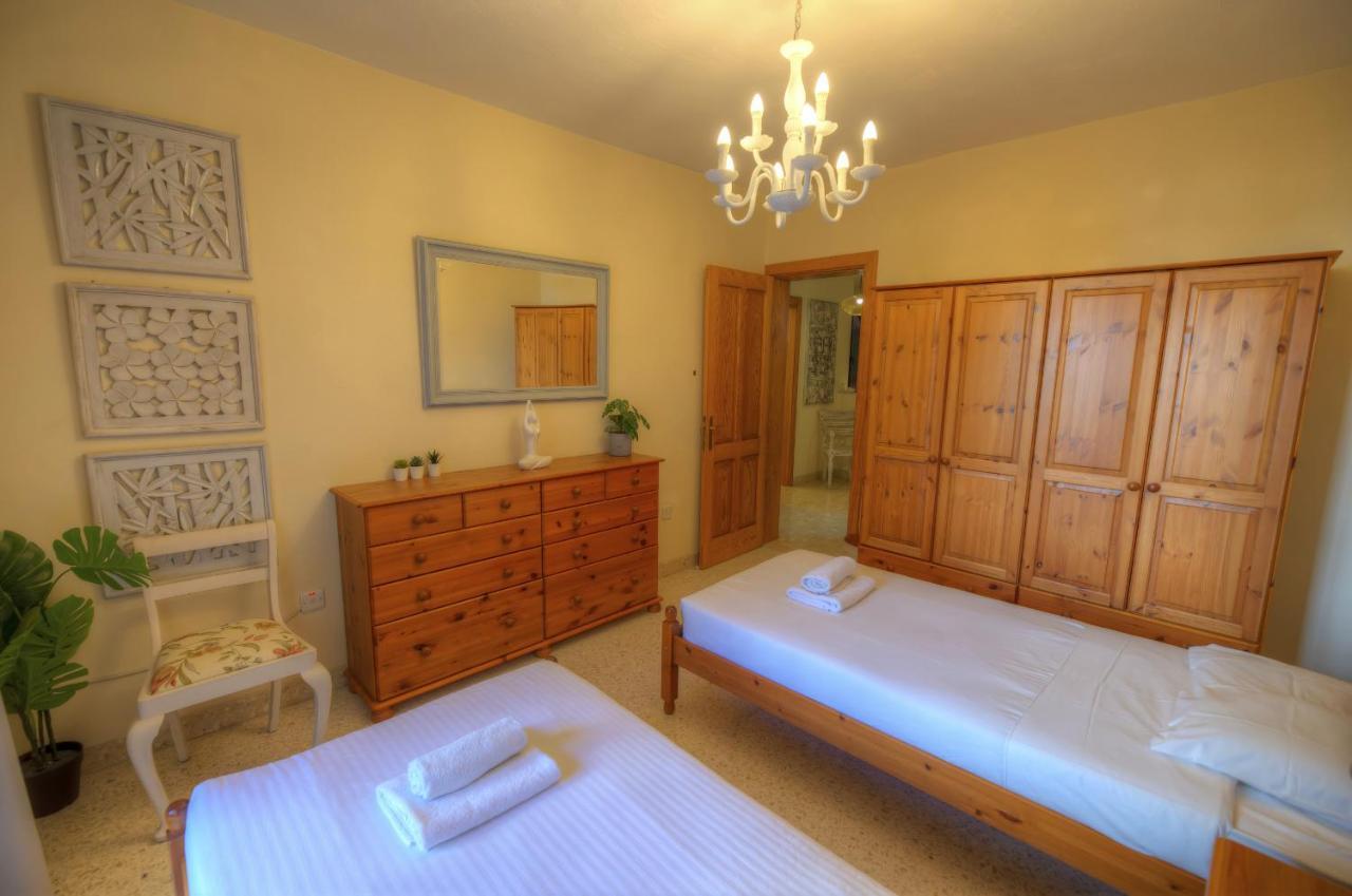 Large And Bright Apartment In The City Centre Goslm-2 Sliema Eksteriør billede