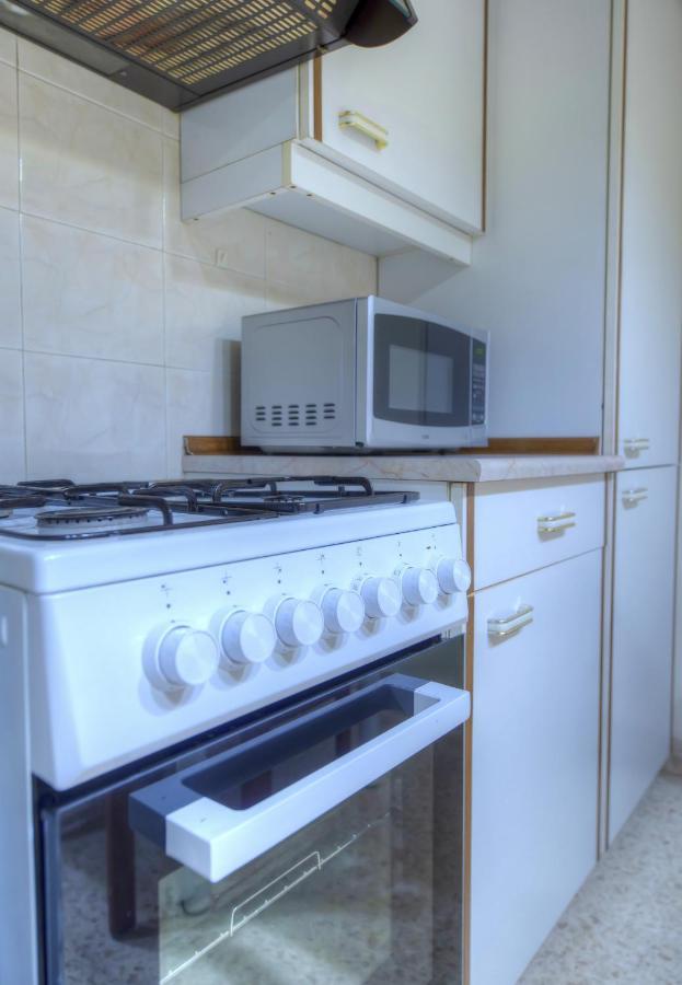 Large And Bright Apartment In The City Centre Goslm-2 Sliema Eksteriør billede